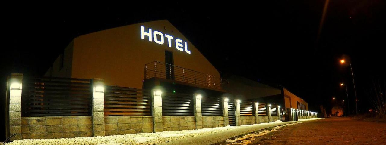 Hotel Sjesta 노바 솔 외부 사진