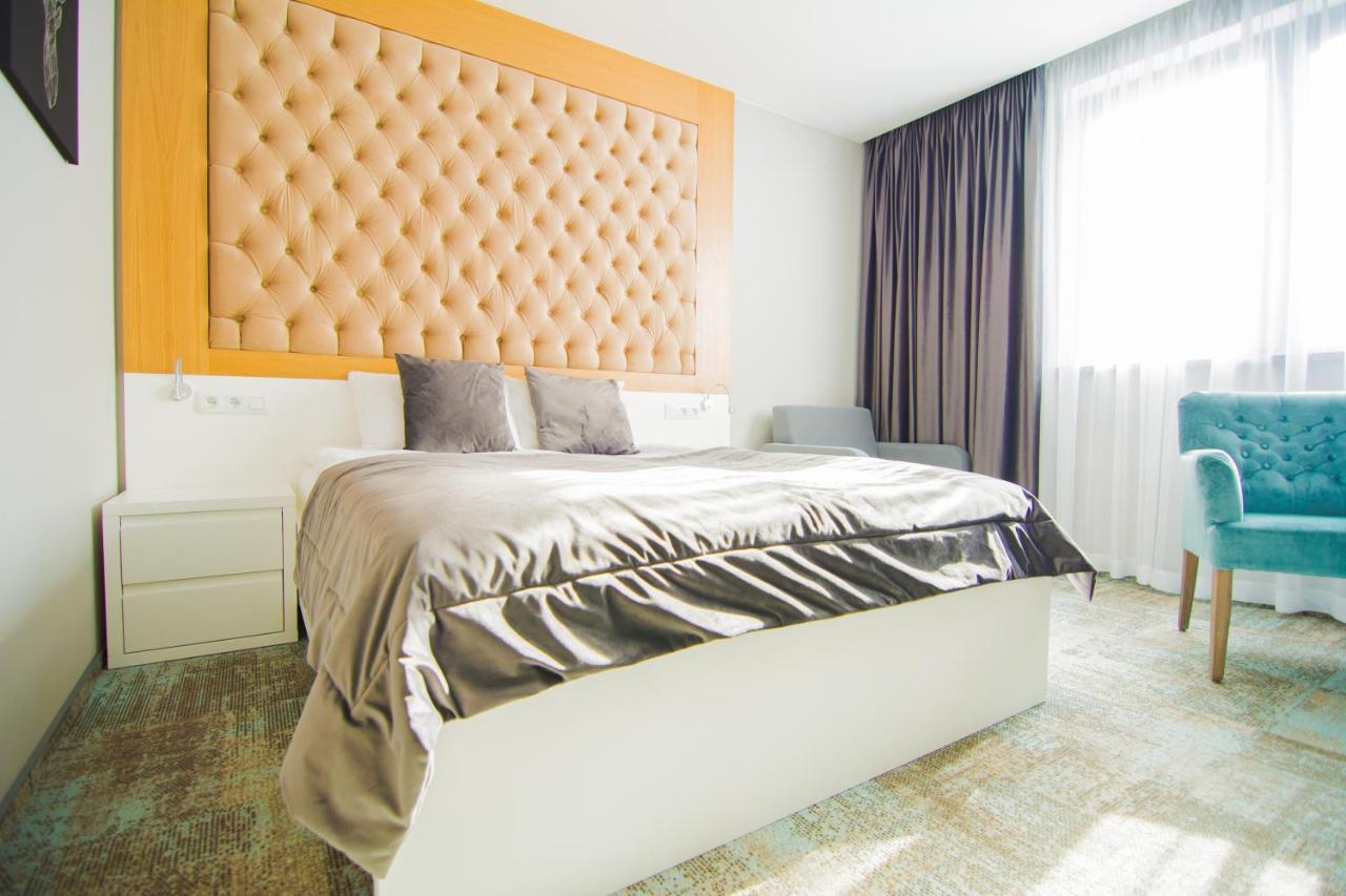 Hotel Sjesta 노바 솔 외부 사진